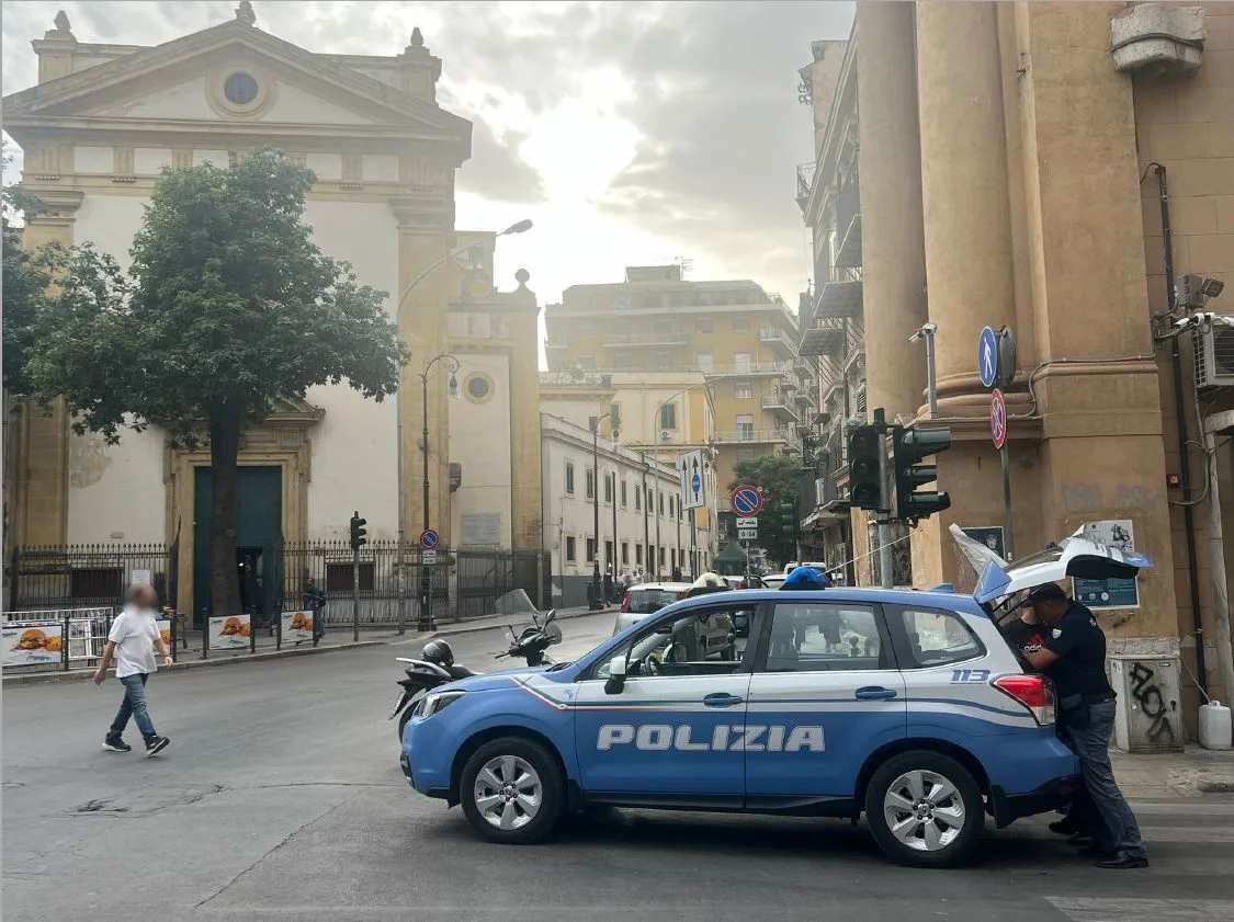 “SERVIZI PRESIDIARI” DELLA POLIZIA DI STATO NEL CENTRO DI PALERMO